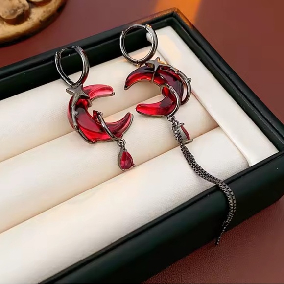 Gothic Red Blood Moon Earrings - Picture 1 of 16